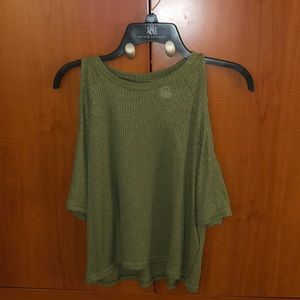 Cute green peekaboo shoulders shirt